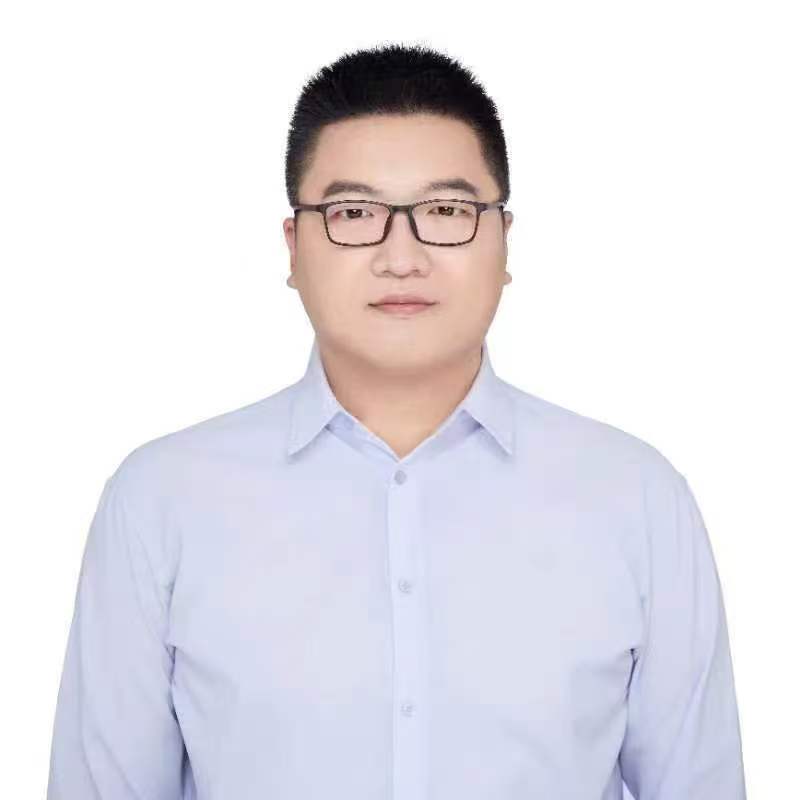 李一飞.jpg