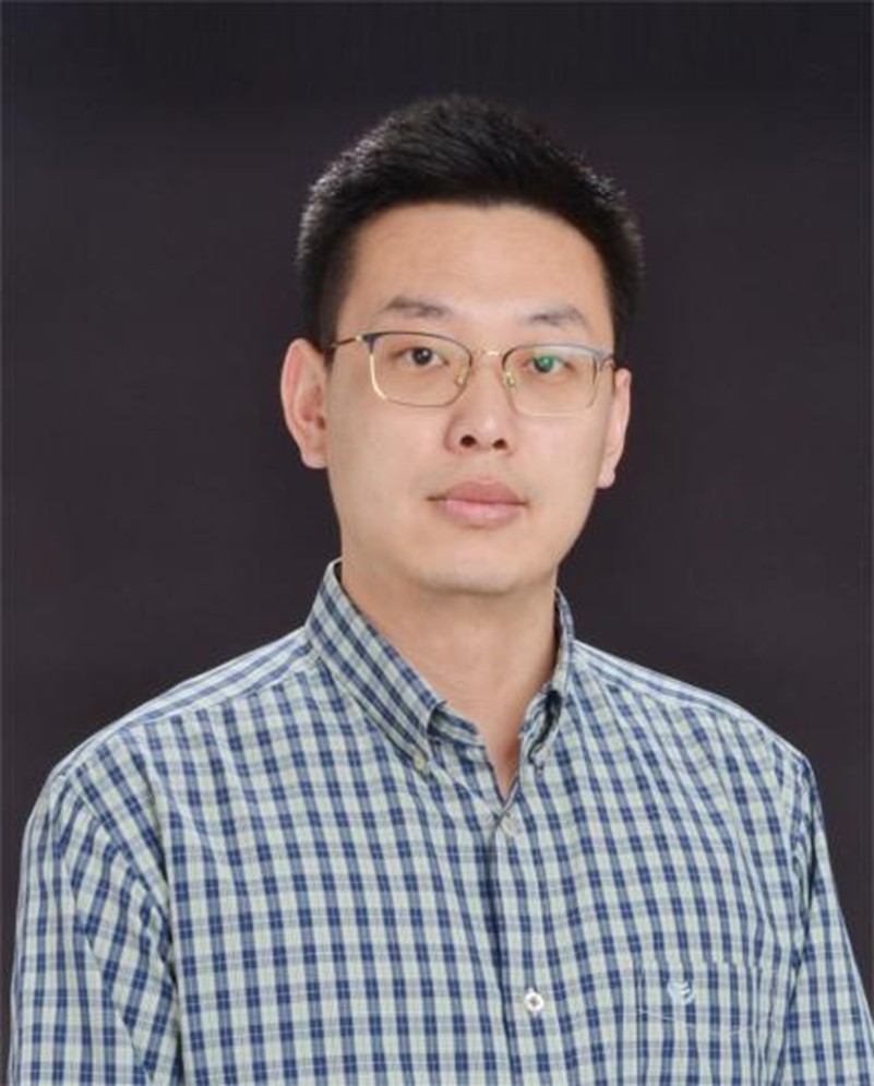 杨明辉.jpg